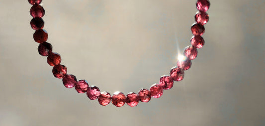 Natural Red Garnet Beaded Bracelet with Small Faceted Gemstones